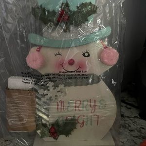 Cracker Barrel Snowman Merry & Bright. Brand New, only removed to take picture
